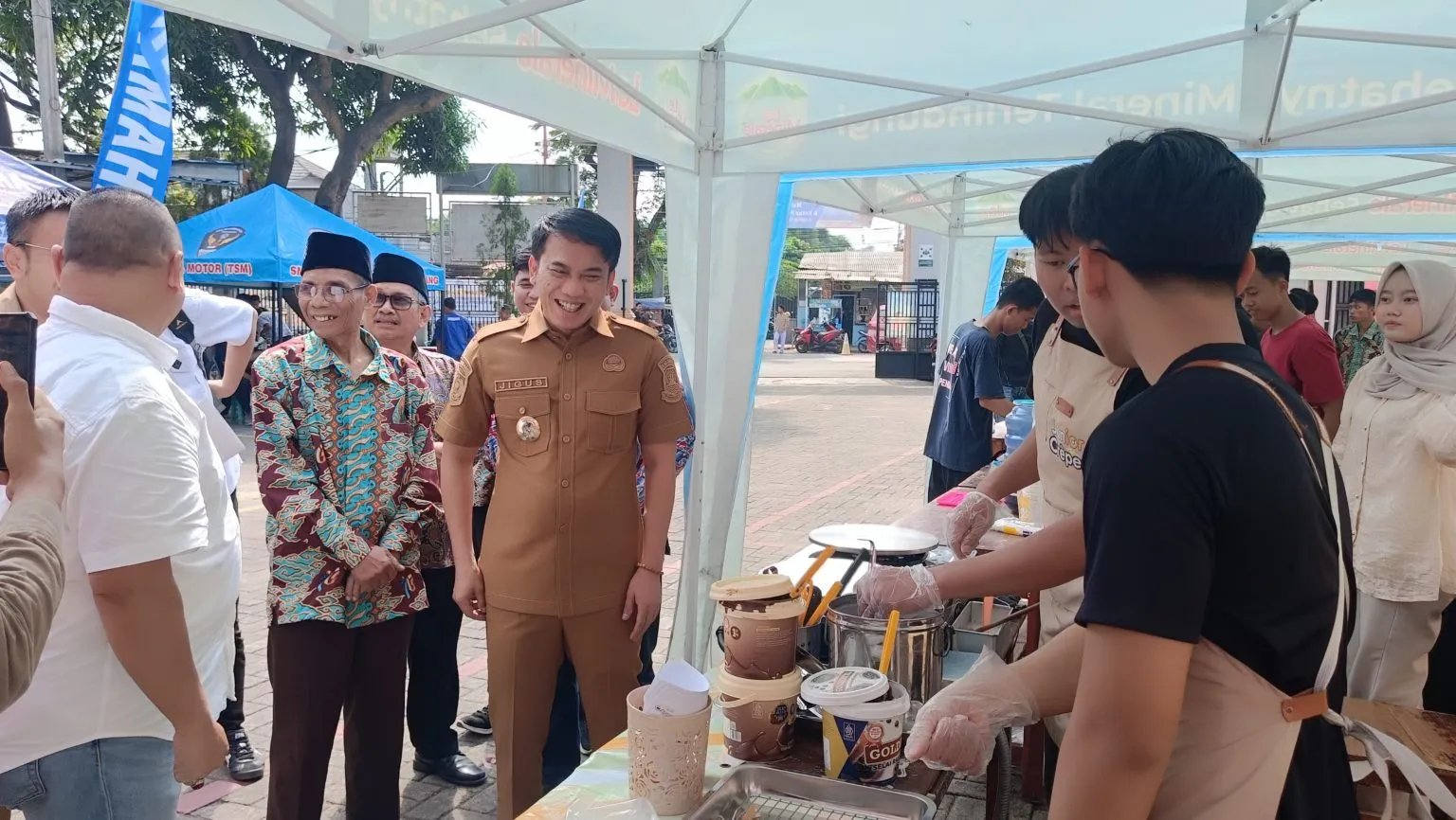 SMK Muhammadiyah Lemahabang Lepas 565 Lulusan, Tekankan Kesiapan Kerja dan Karakter